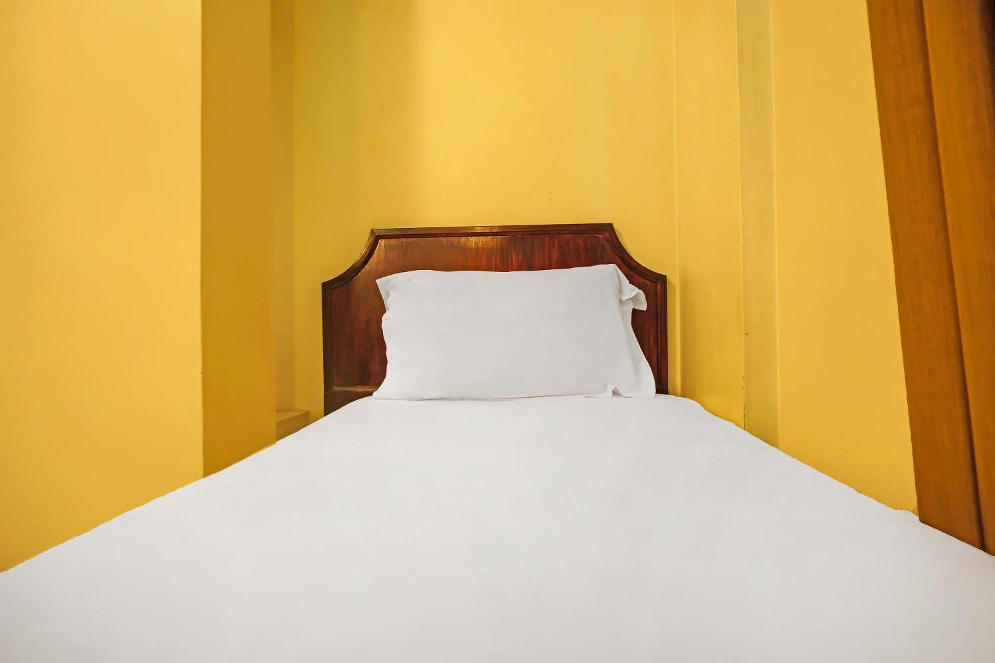 Super Oyo Collection O 92690 Hotel Limas 巨港 外观 照片