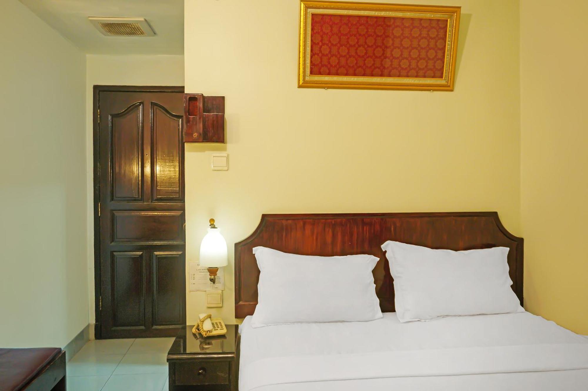 Super Oyo Collection O 92690 Hotel Limas 巨港 外观 照片